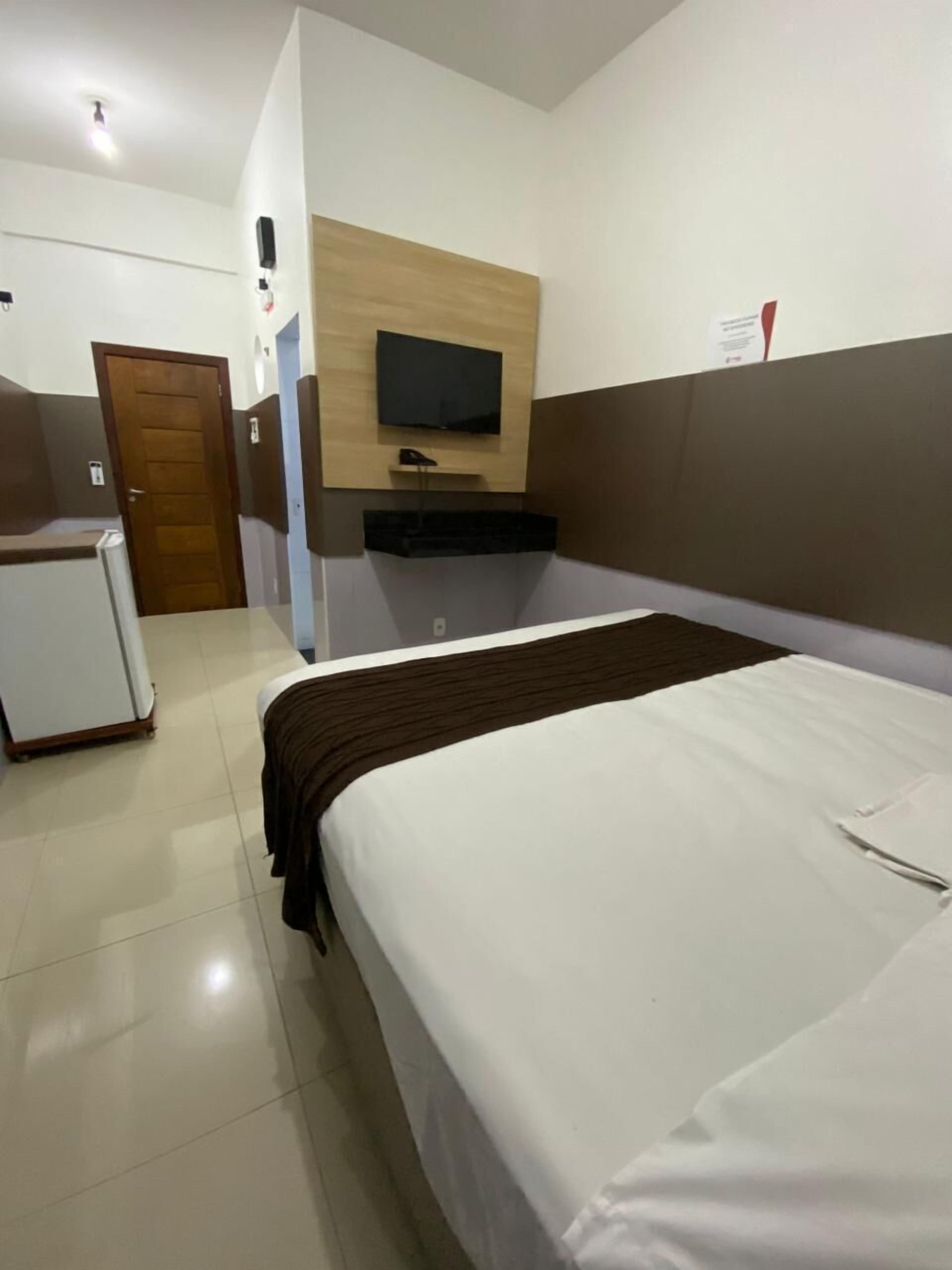 Ropa de cama de alta calidad y escritorio 