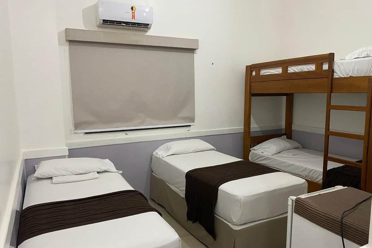 Family Quadruple Room | Desk, laptop workspace, free WiFi, wheelchair access