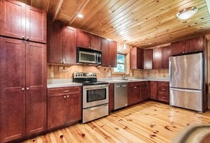 Microwave, oven, stovetop, dishwasher - 3 Bedroom Sunday River Ski and Lake Chalet perfect for any getaway. (Hanover)