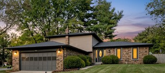 Winter stay Family Fun with game room & backyard