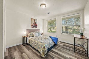 6 habitaciones, tabla de planchar con plancha y wifi gratis 