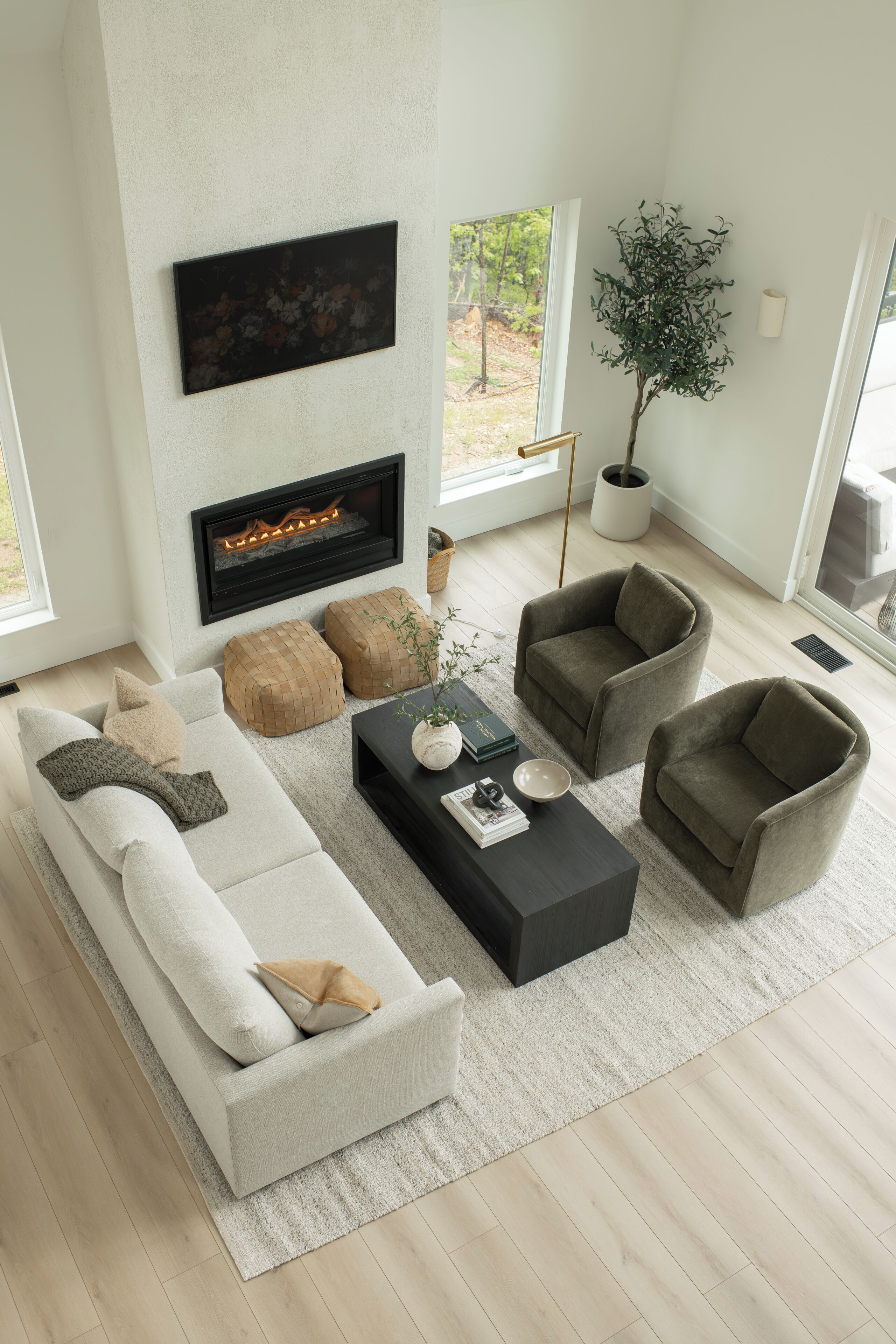 Smart TV, chimenea, videojuegos y estéreo 
