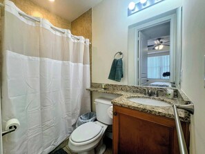 Shower, hair dryer, shampoo - NEW Beach Getaway Queen Studio near Naples (Bonita Springs)