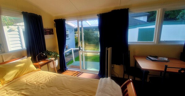 Room - “Looking for the Best Affordable B&B Accommodation in Waikanae?” (Waikanae)