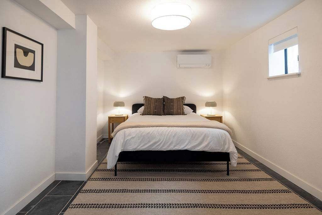 办公桌、WiFi、床单