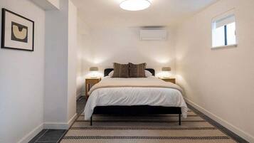 Bureau, Wi-Fi, draps fournis