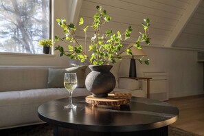 Fernseher, Kamin, Arbeitsbereiche