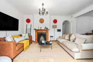 Smart TV - Your urban oasis awaits (Cape Town)