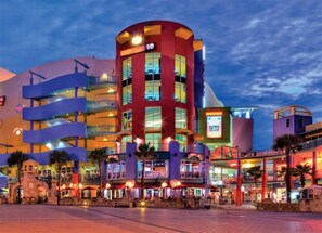 Exterior - NEW Amazing Ocean Front Studio in Daytona Beach! (Daytona Beach)