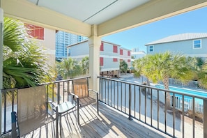 Property grounds - 2 Min Walk To Beach, Pool, 2 King Suites, Poolview Balcony, 3BR, Sleeps 12 (Gulf Shores)