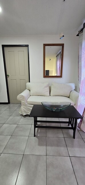 Living area - Zenti 1BR  Spacious Calm Stay  Full Kitchen (Willemstad)