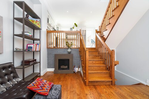 3 Bedroom Home w/ Parking in Beautiful Queen West