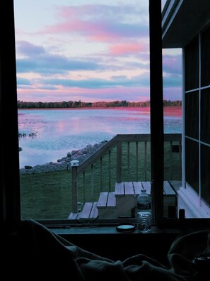 Property grounds - Cozy Lakefront Bungalow (Garrison)