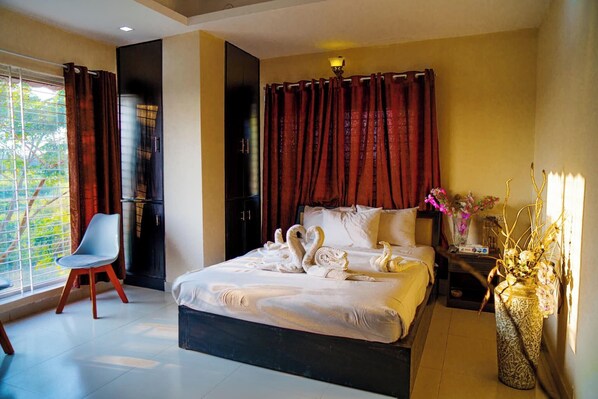Honeymoon Double Room, Garden View