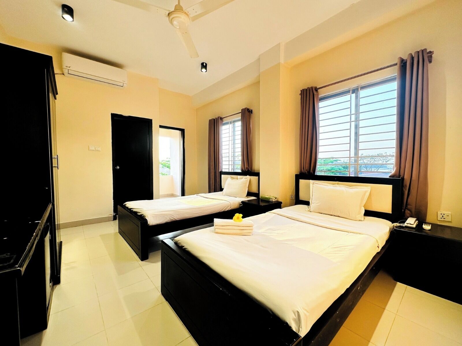 Premium kamer, 1 twee- of 2 eenpersoonsbedden | Een bureau, gratis wifi, beddengoed