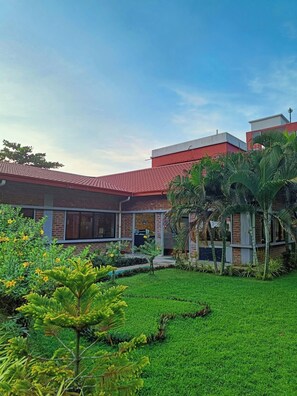 Front of property - Marina Beach Villas Resort Cox's Bazar (Cox's Bazar)