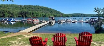 Cozy 2-Bedroom Log Cabin w/Hot Tub & Fireplace — Ski at Wisp & Walk to Lake