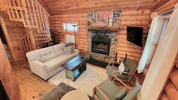 Smart TV, fireplace, DVD player, computer monitors