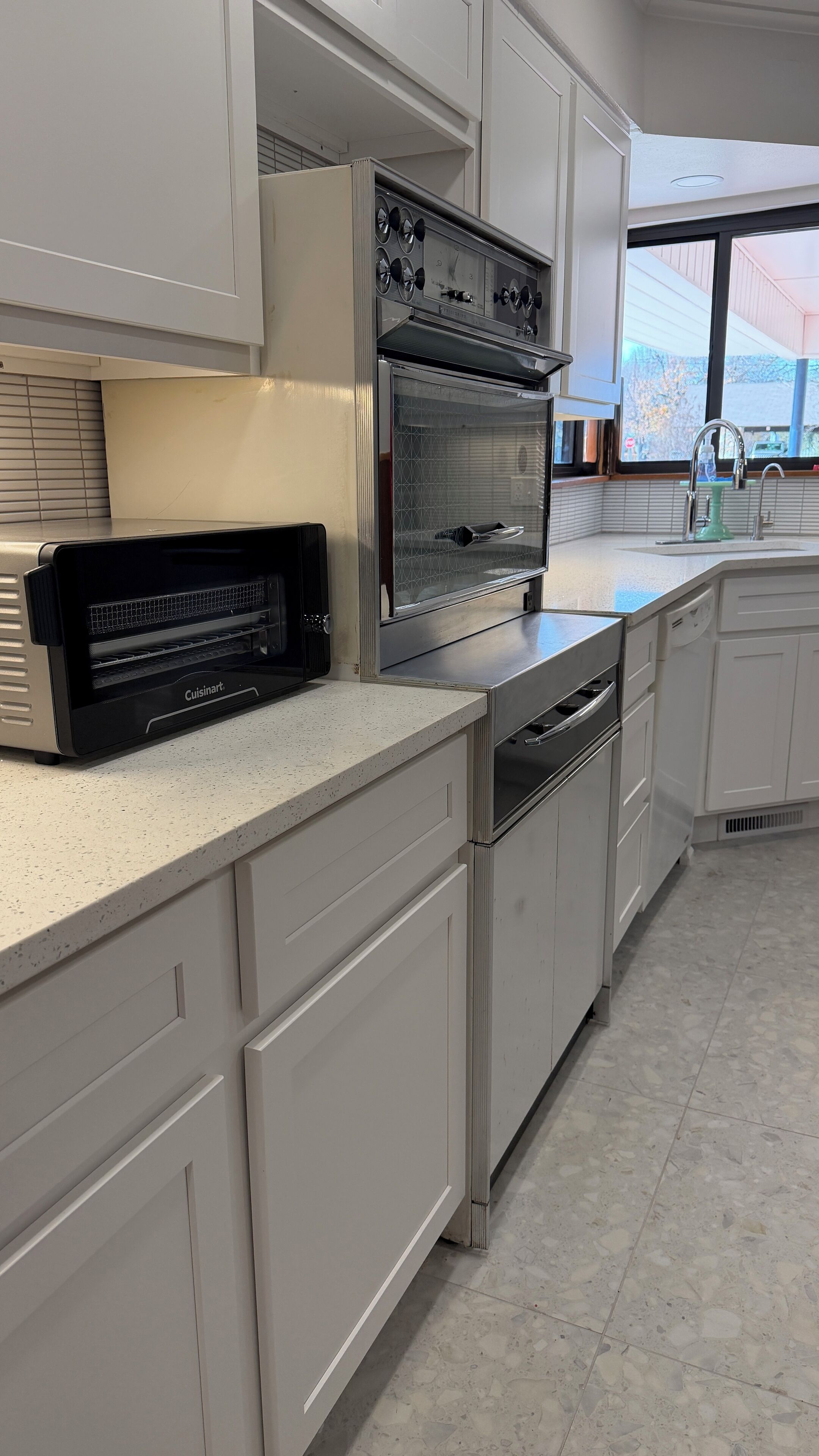 Mikrowelle, Ofen, Herdplatte, Geschirrspüler