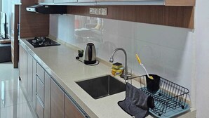 Interior - 2BR Maritime Suite Duplex George Town Seaview (George Town)