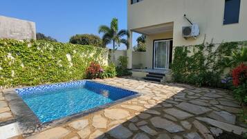 Family Suite, Mountain View | Private pool