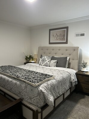 3 bedrooms, desk, iron/ironing board, free WiFi