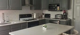 Perfect and Spacious Hudson Valley Escape!