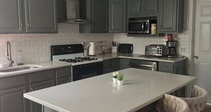 Perfect and Spacious Hudson Valley Escape!