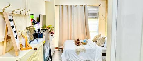 Internet, bed sheets