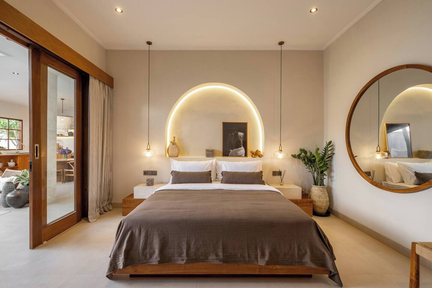 Skrivebord, strykejern/-brett, wi-fi og sengetøy