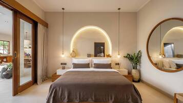 Skrivebord, strykejern/-brett, wi-fi og sengetøy