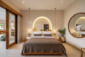 Skrivebord, strykejern/-brett, wi-fi og sengetøy