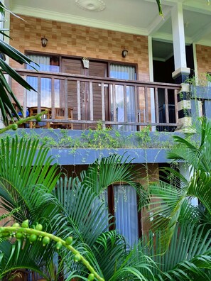 Front of property - Ped Cottage Nusa Penida  (Klungkung)