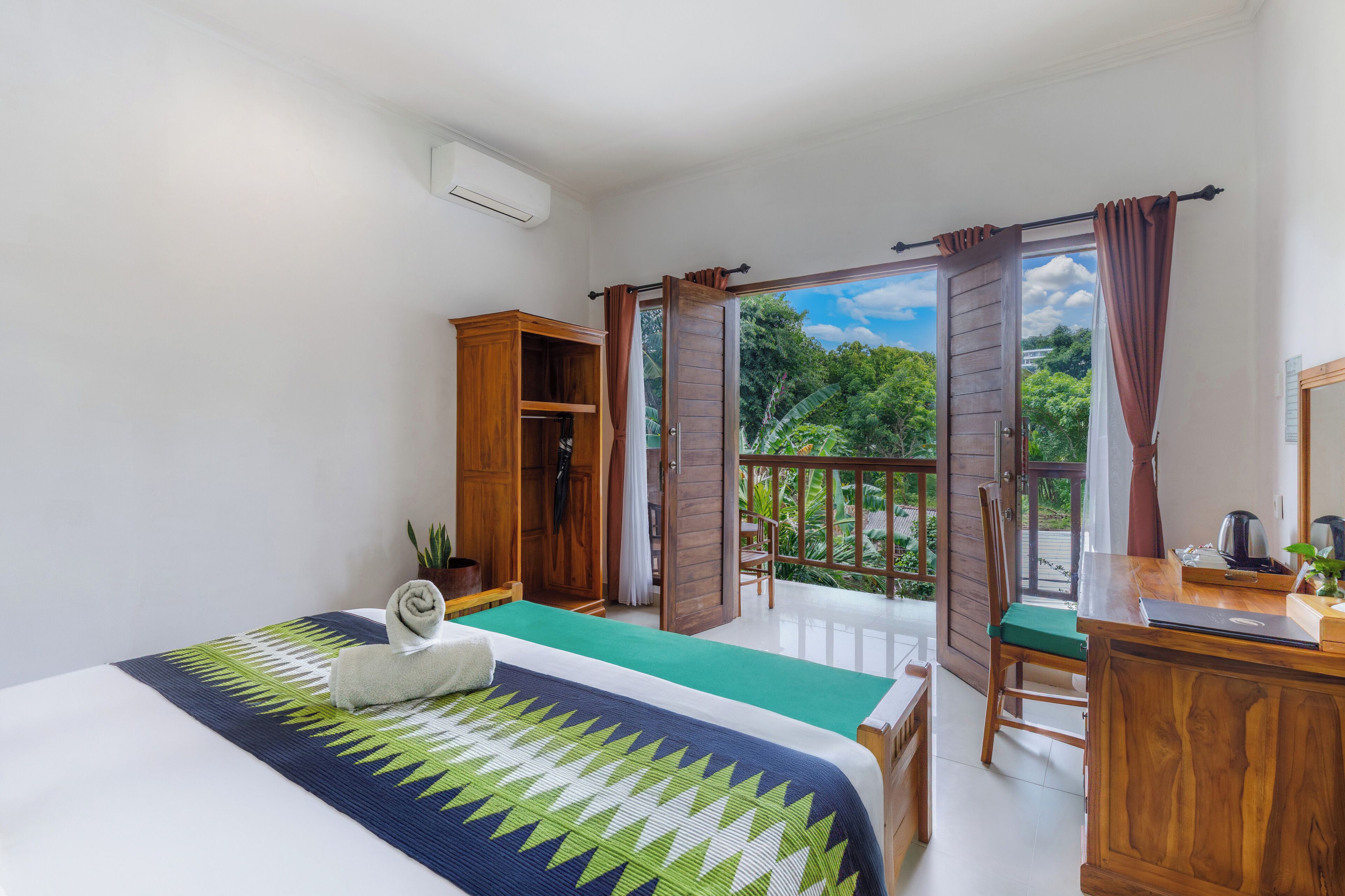 Deluxe Room, Garden View | Free WiFi