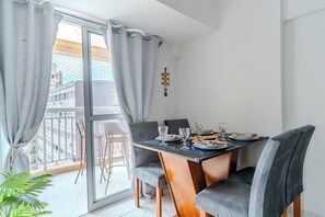 Dining - Apartment in Santos, 2 bedrooms, brand new, decorated, pet friendly - Aloha 181. (Santos)