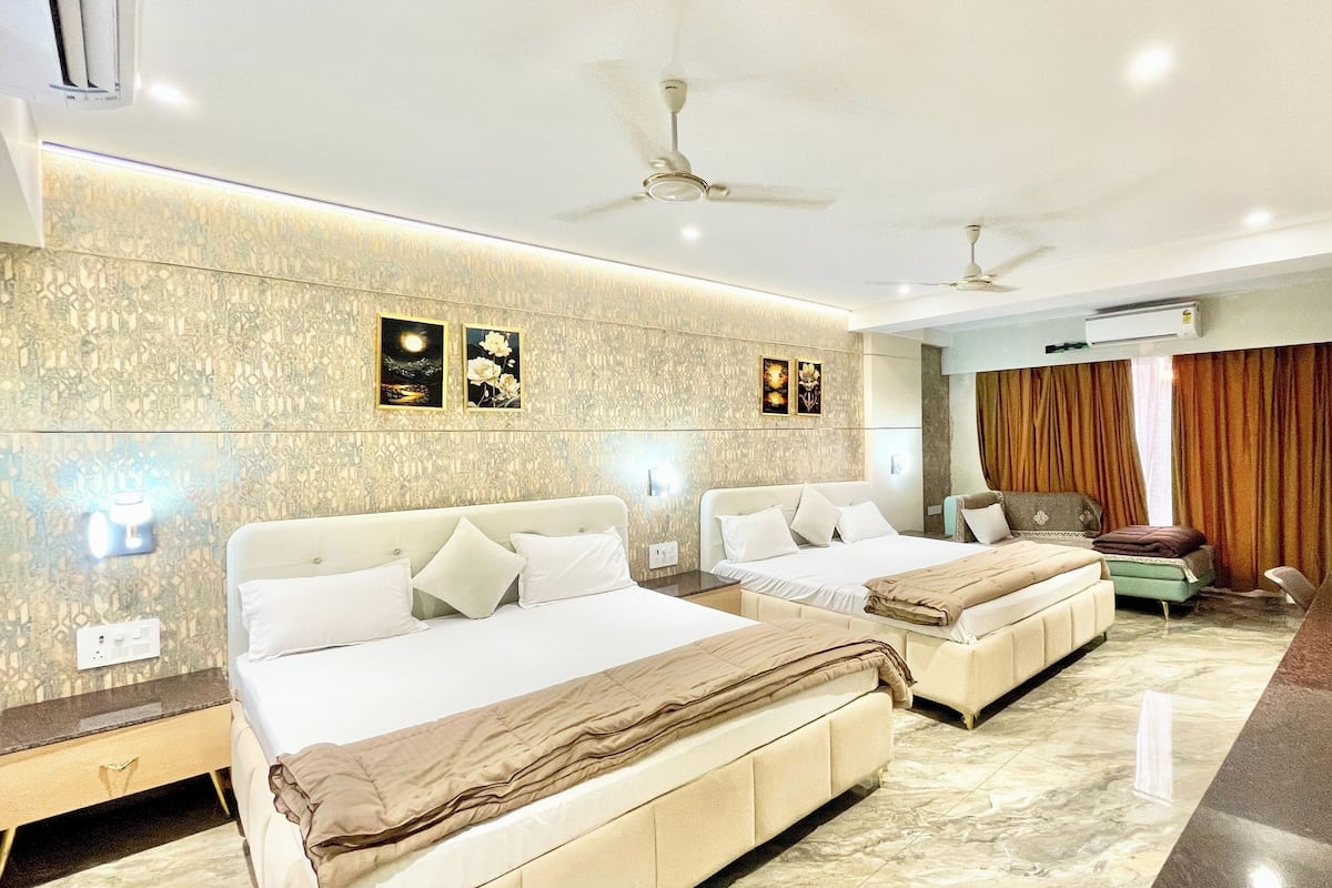 Classic Quadruple Room | Premium bedding, desk, laptop workspace, soundproofing