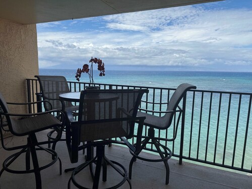Top Floor Oceanfront Whales 2 Kings Big Lanai