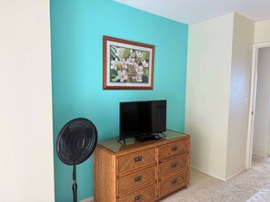 Apartment | 2 bedrooms, Internet - Top Floor Oceanfront Whales 2 Kings Big Lanai (Lahaina)