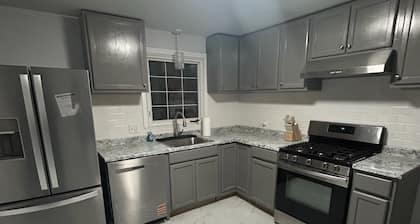 Welcoming 4-bedroom house in charming Hamden