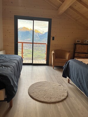 4 bedrooms, WiFi, bed sheets