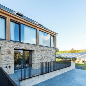 Comfort Chalet, Hill View | Exterior - Taeru Gîte 1 (Érezée)