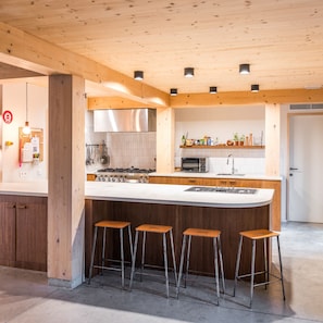 Comfort Chalet, Hill View | Private kitchen - Taeru Gîte 1 (Érezée)