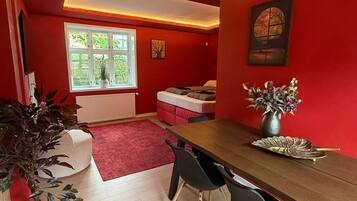Deluxe Suite | Free WiFi