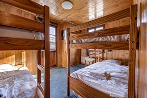 3 habitaciones, tabla de planchar con plancha y wifi 