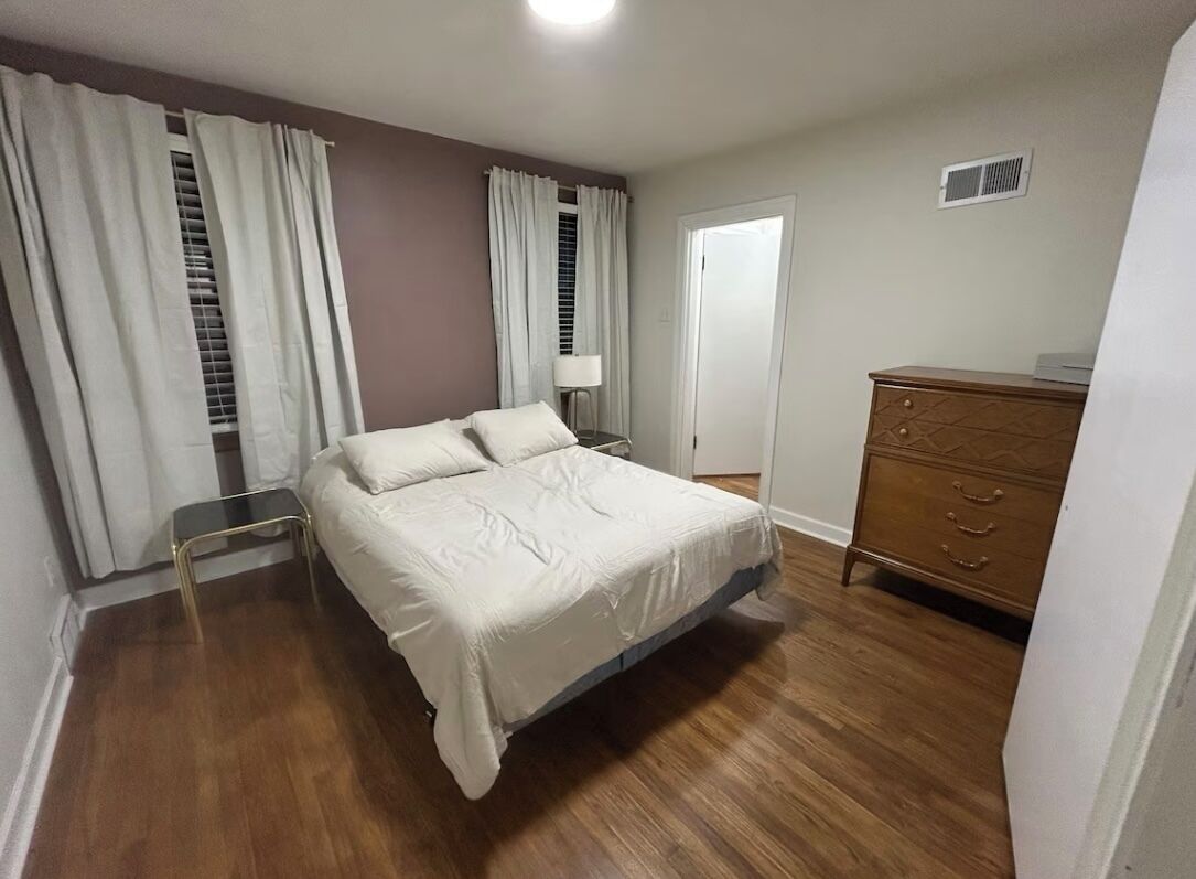 1 soverom, strykejern/-brett, wi-fi og sengetøy