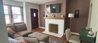 Cozy 1-Bedroom Duplex in Belleville