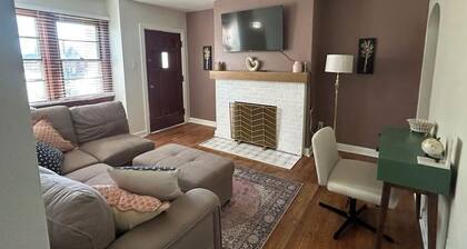 Cozy 1-Bedroom Duplex in Belleville