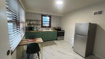 Mikrobølgeovn, ovn og kokeplater