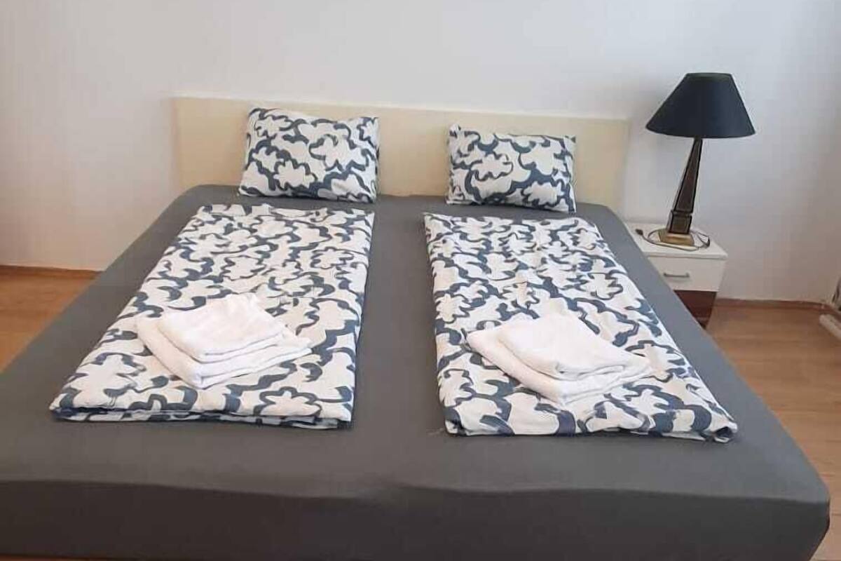 Appartamento Basic | Ferro/asse da stiro, Wi-Fi gratuito