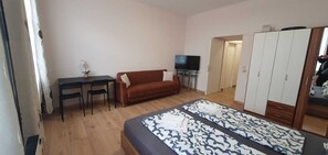 Interior - Comfortable 1BR Apartment Near Center (Vienna)